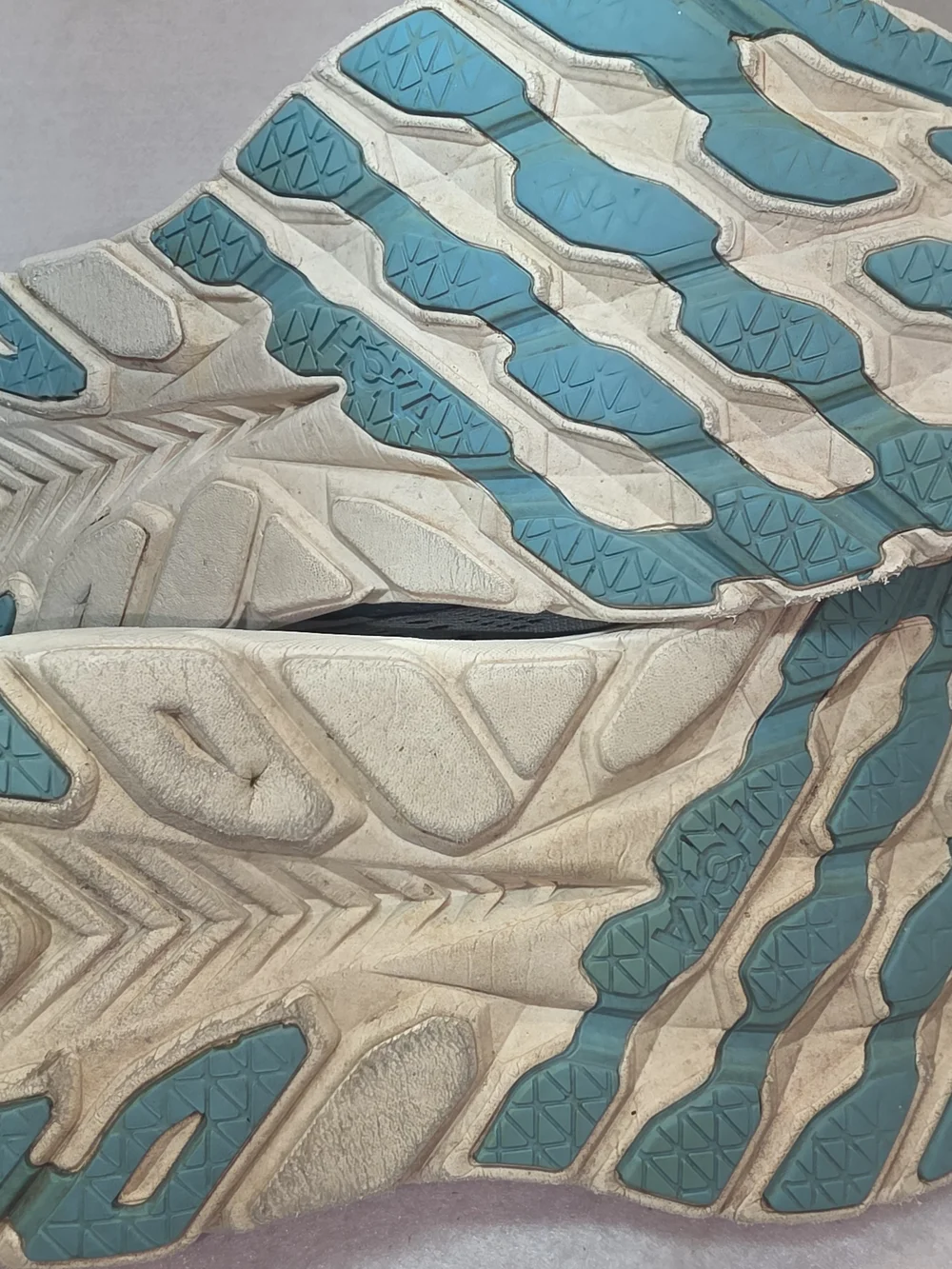 Hoka Clifton Teal Blue Running Shoes with Coral Accent size 7D